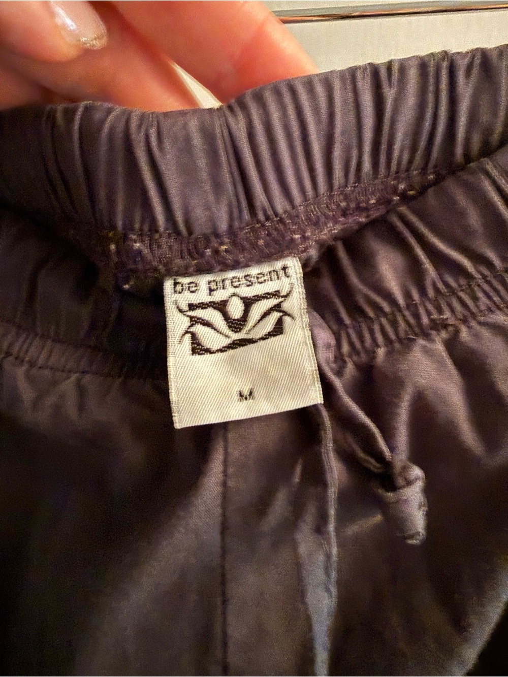 Be present yoga pants with dragon print Size M RARE Vintage - Picture 5 of 5
